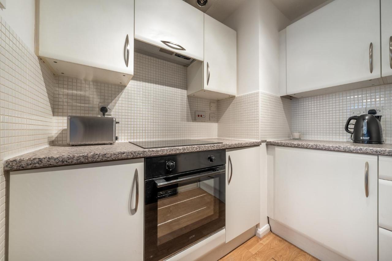 Luxury 2 Bed Apartment Stansted Airport Bishops Stortford Bishop's Stortford Exterior photo